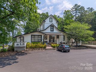 1150 W Blue Ridge Road 103, Flat Rock, NC 28731