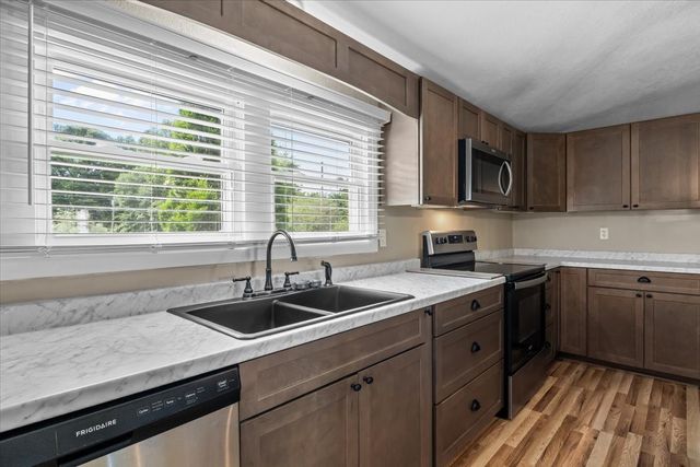 1112 Garners Creek Rd, Dickson, TN 37055