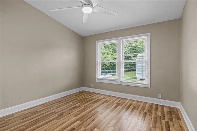 1112 Garners Creek Rd, Dickson, TN 37055