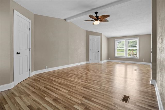 1112 Garners Creek Rd, Dickson, TN 37055