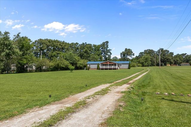 1112 Garners Creek Rd, Dickson, TN 37055