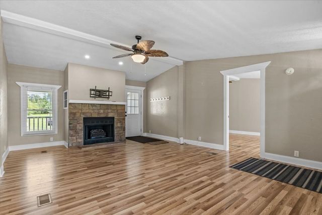1112 Garners Creek Rd, Dickson, TN 37055