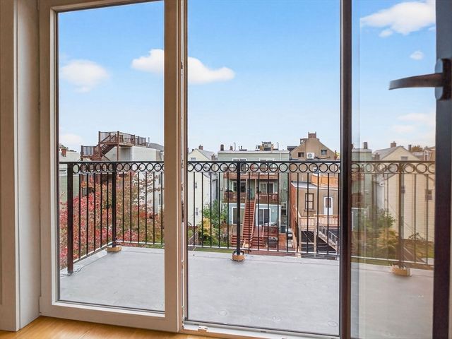 551 E 7th St 3, Boston, MA 02127