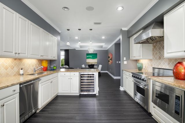 400 Kelly Plantation Drive UNIT 402, Destin, FL 32541