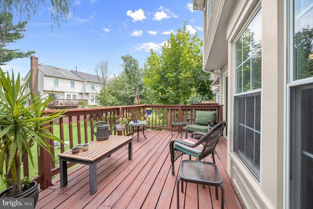 10 ALMADEN PL, Gaithersburg, MD 20878
