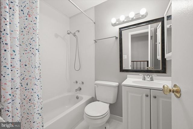 10 ALMADEN PL, Gaithersburg, MD 20878