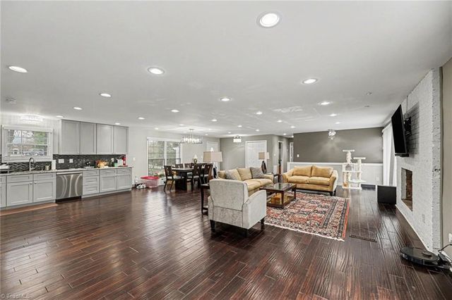 3908 Oak Hollow Court, High Point, NC 27265