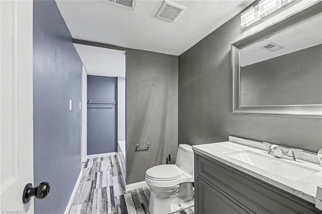 3908 Oak Hollow Court, High Point, NC 27265