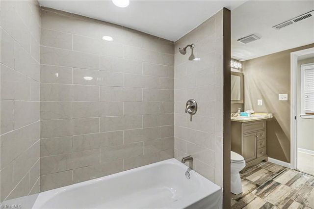 3908 Oak Hollow Court, High Point, NC 27265