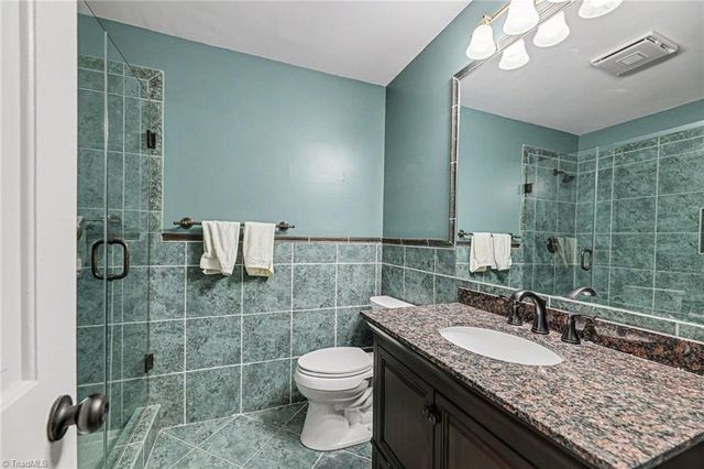 3908 Oak Hollow Court, High Point, NC 27265