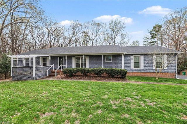 3908 Oak Hollow Court, High Point, NC 27265