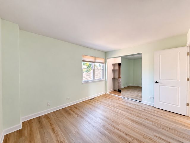 7818 Darien Lake Drive, Darien, IL 60561
