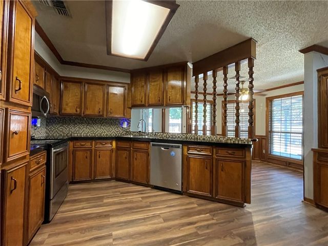 5237 Tartan Dr, Corpus Christi, TX 78413