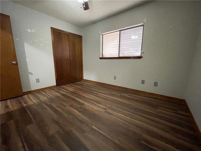 5237 Tartan Dr, Corpus Christi, TX 78413