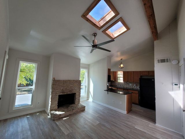 104 W 35th ST 5, Austin, TX 78705