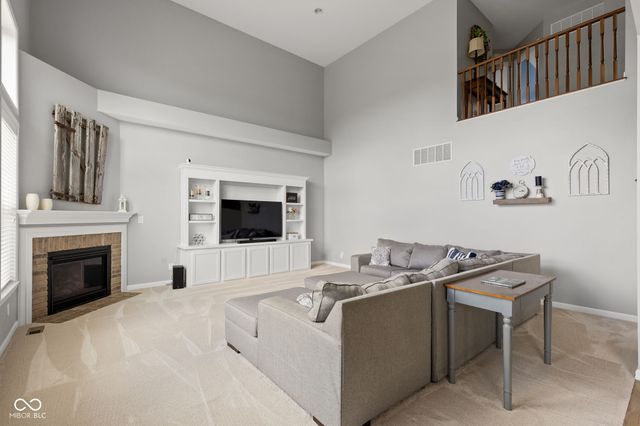9204 Brookstone Place, Zionsville, IN 46077