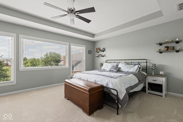 9204 Brookstone Place, Zionsville, IN 46077