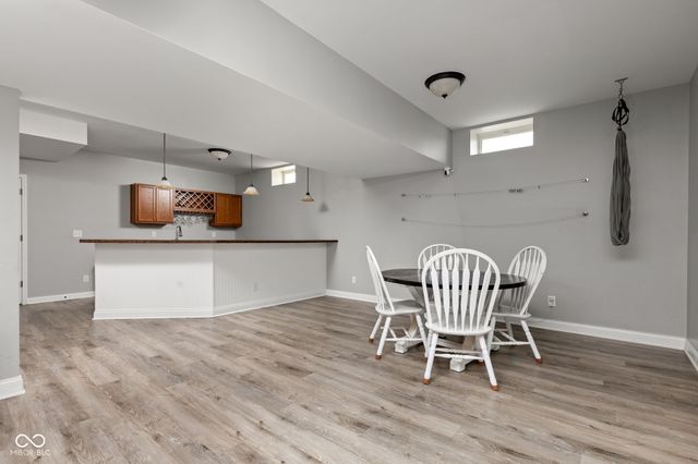 9204 Brookstone Place, Zionsville, IN 46077