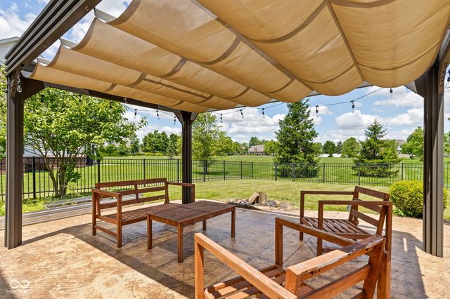 9204 Brookstone Place, Zionsville, IN 46077