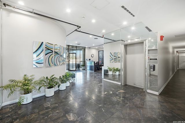 7039 San Pedro Ave Apt 810, San Antonio, TX 78216