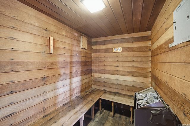 7039 San Pedro Ave Apt 810, San Antonio, TX 78216