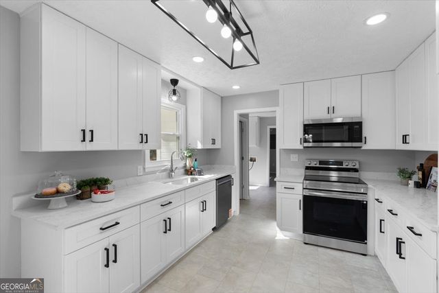 11 Ridgeview Drive SE, Silver Creek, GA 30173