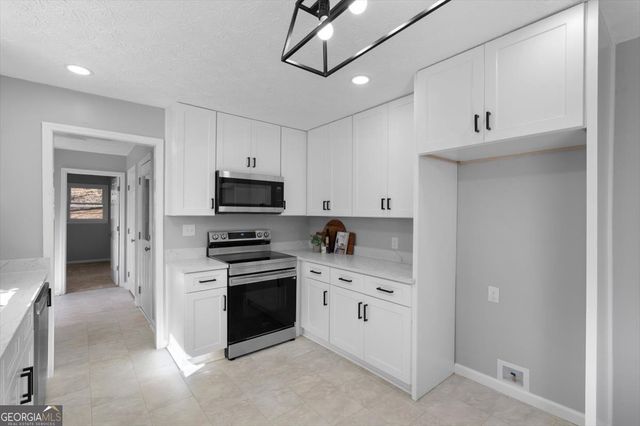 11 Ridgeview Drive SE, Silver Creek, GA 30173