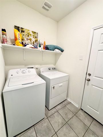 7203 Summer Tanager DR 77, Austin, TX 78744