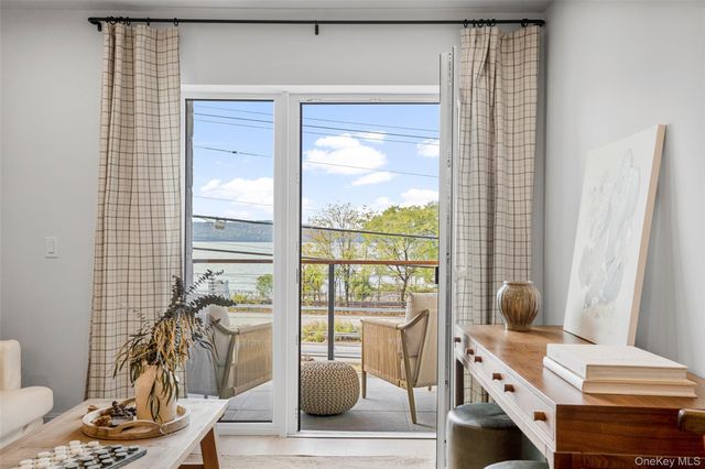 25 S Riverside Avenue 104, Croton-on-hudson, NY 10520