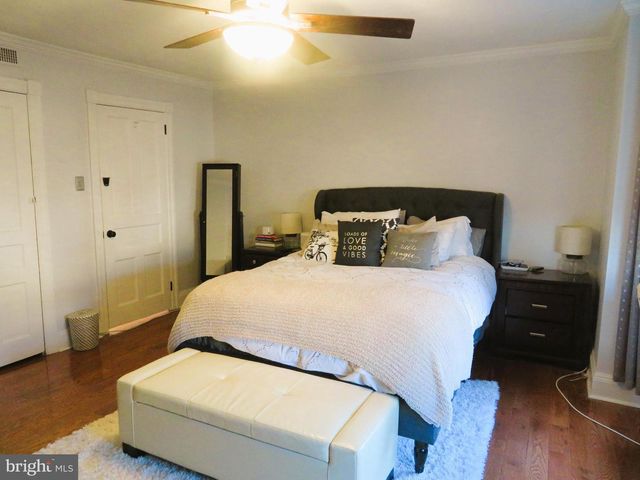 5206 RIDGE AVE, Philadelphia, PA 19128