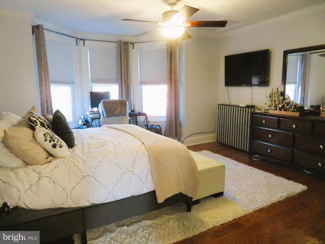 5206 RIDGE AVE, Philadelphia, PA 19128