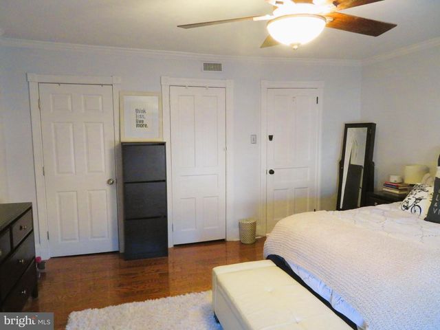 5206 RIDGE AVE, Philadelphia, PA 19128