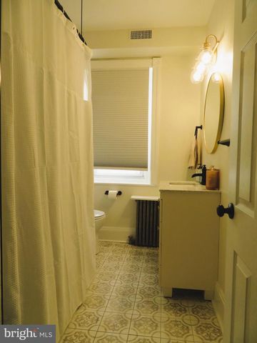 5206 RIDGE AVE, Philadelphia, PA 19128