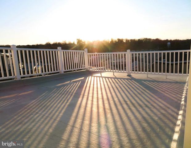 5206 RIDGE AVE, Philadelphia, PA 19128