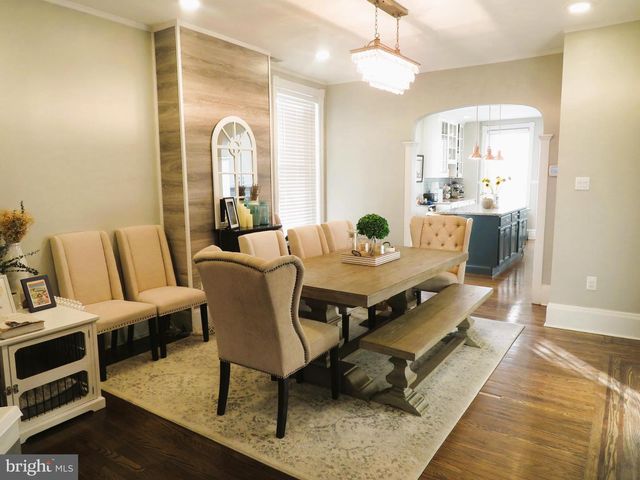 5206 RIDGE AVE, Philadelphia, PA 19128