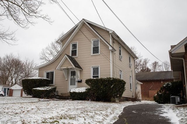 173 Poland Avenue, Struthers, OH 44471