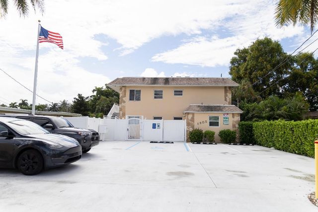 1905 Lake Worth Road, Lake Worth Beach, FL 33461
