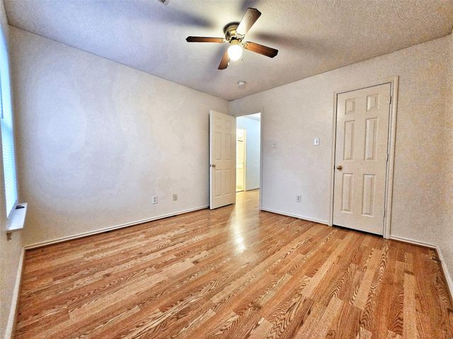 127 Anise Tree Place, The Woodlands, TX 77382