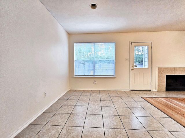 127 Anise Tree Place, The Woodlands, TX 77382