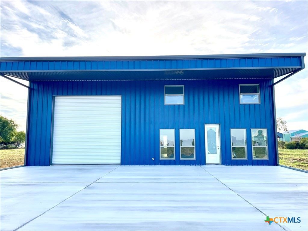 29 Carrie Street, Port O'connor, TX 77982