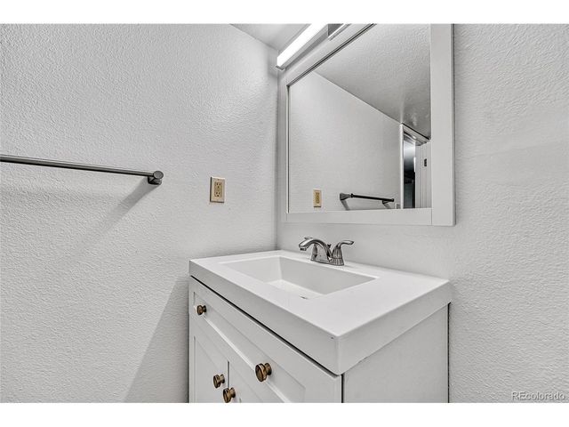 9276 E Nassau Ave, Denver, CO 80237