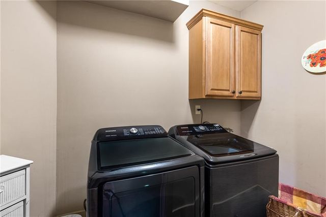 215 Berry Hill Lane, Tyrone, GA 30290