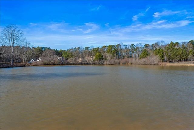 215 Berry Hill Lane, Tyrone, GA 30290