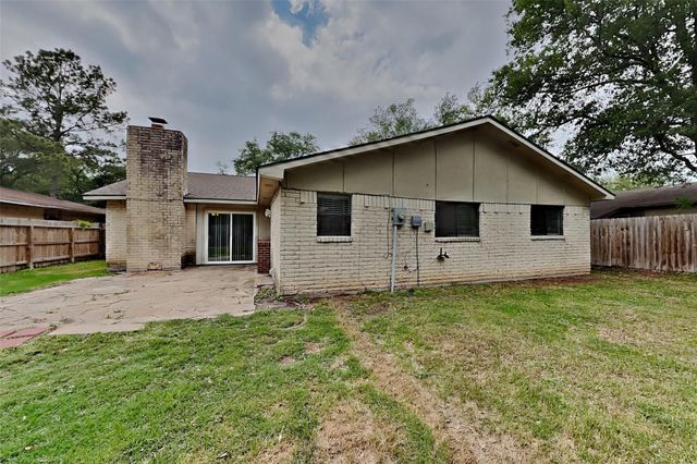 18106 Navajo Trail Drive, Spring, TX 77388