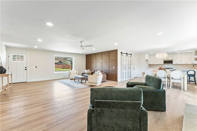 205 Big Tree Drive, Bentonville, AR 72712