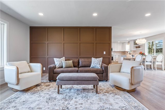 205 Big Tree Drive, Bentonville, AR 72712