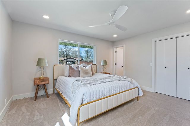 205 Big Tree Drive, Bentonville, AR 72712