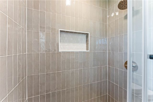 205 Big Tree Drive, Bentonville, AR 72712