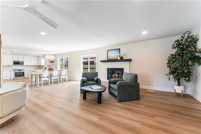 205 Big Tree Drive, Bentonville, AR 72712