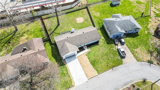 205 Big Tree Drive, Bentonville, AR 72712
